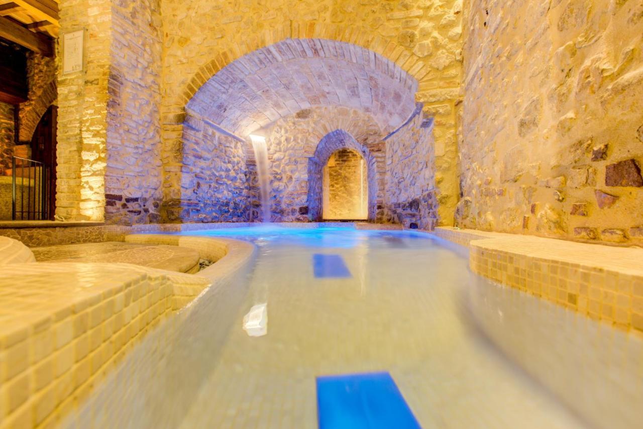 Oste Del Castello Wellness & Bike Hotel Верукио Екстериор снимка