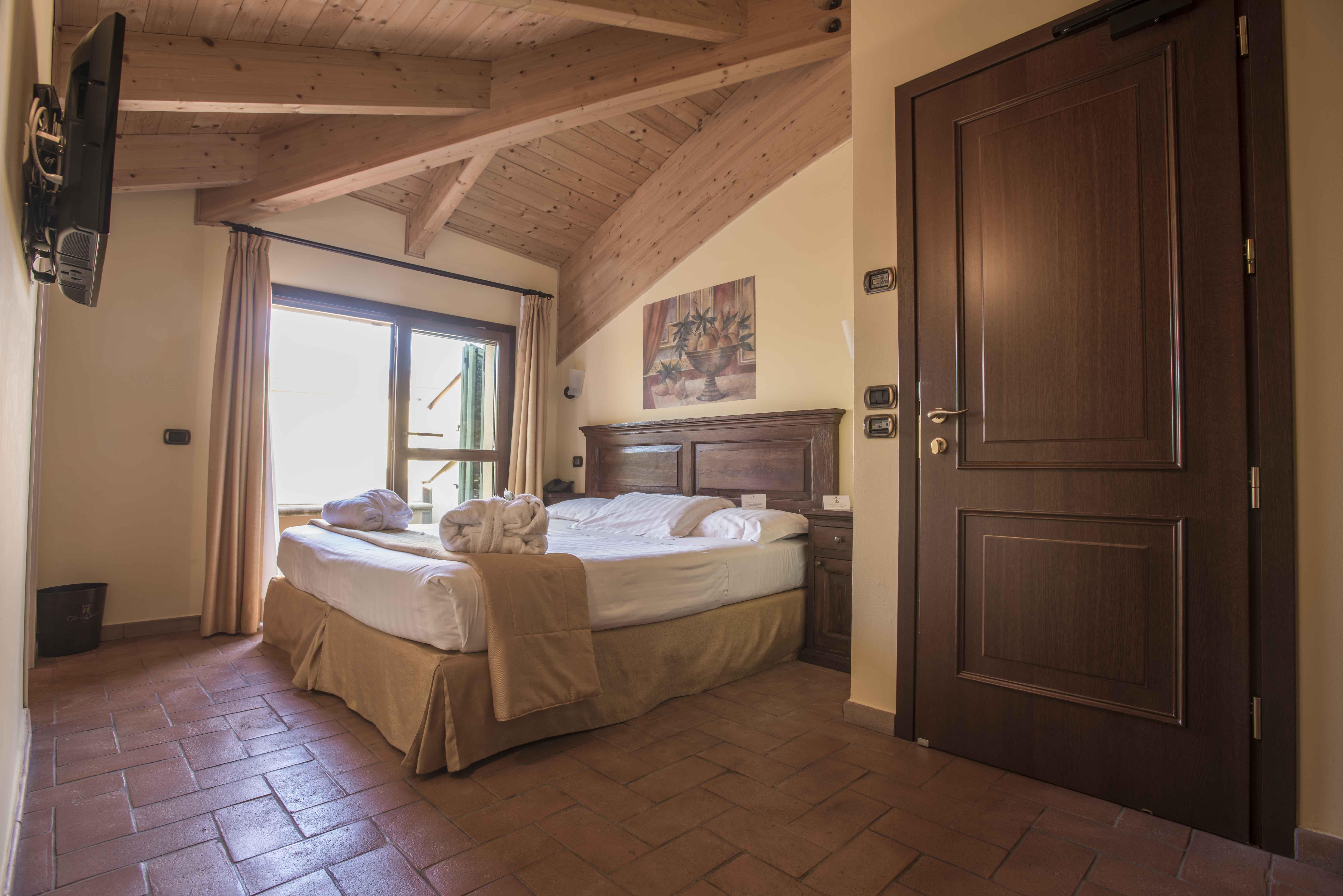 Oste Del Castello Wellness & Bike Hotel Верукио Екстериор снимка