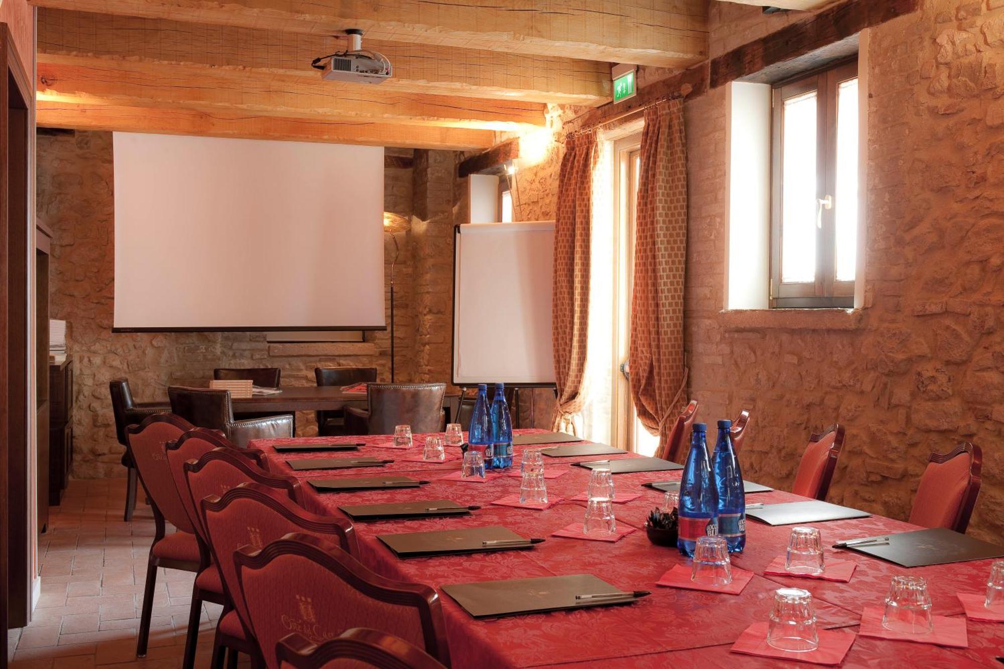Oste Del Castello Wellness & Bike Hotel Верукио Екстериор снимка